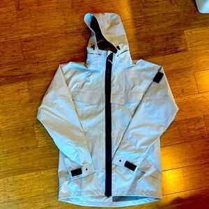 On Running men’s Explorer Jacket NWOT sz L